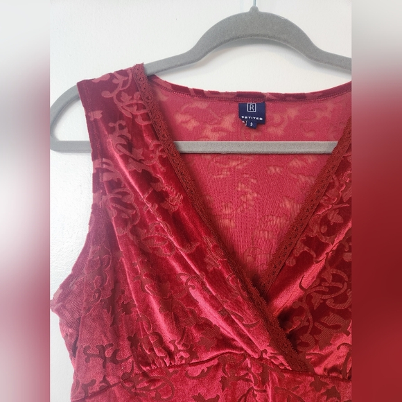 Reitmans vintage velvet sleeveless blouse - Picture 3 of 5